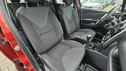 RENAULT Clio -