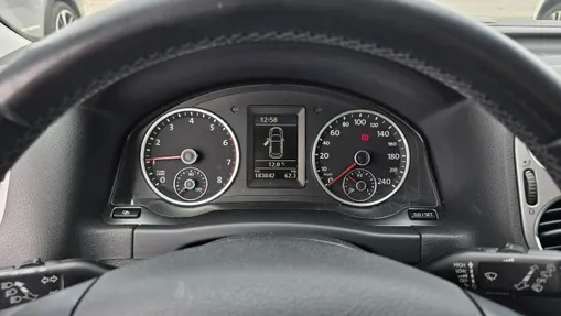 VOLKSWAGEN Tiguan -