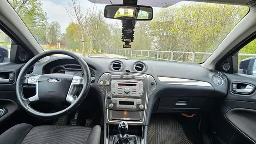 FORD Mondeo -