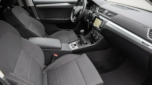 SKODA Superb -