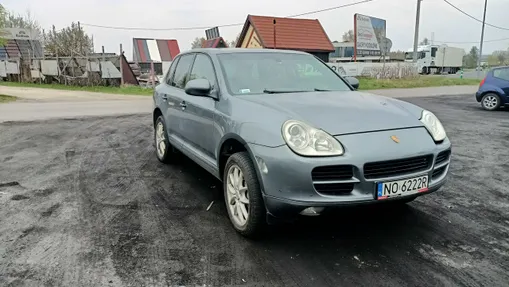 PORSCHE Cayenne -