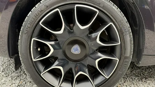 LANCIA Ypsilon -
