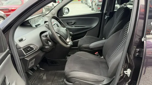 LANCIA Ypsilon -