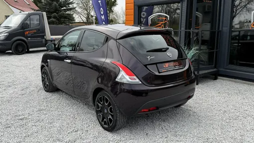 LANCIA Ypsilon -