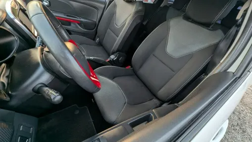 RENAULT Clio -