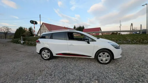 RENAULT Clio -