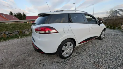 RENAULT Clio -