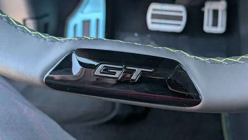 PEUGEOT 408 -