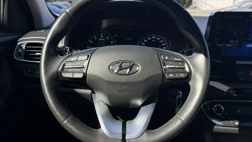HYUNDAI i30 -