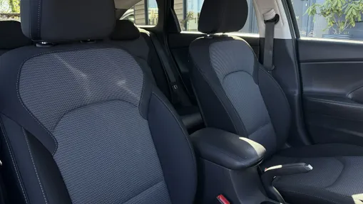 HYUNDAI i30 -