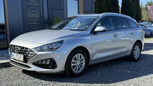 HYUNDAI i30 -
