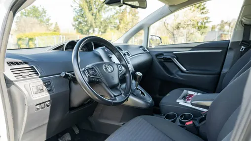 TOYOTA Verso -