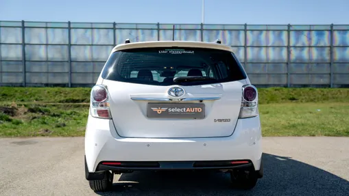 TOYOTA Verso -