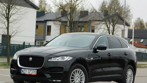 JAGUAR F-Pace -