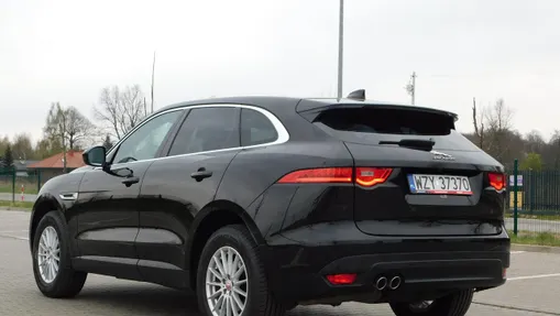 JAGUAR F-Pace -