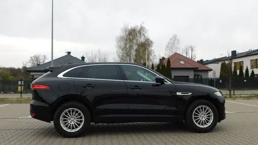 JAGUAR F-Pace -