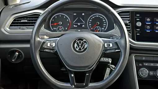 VOLKSWAGEN T-ROC -
