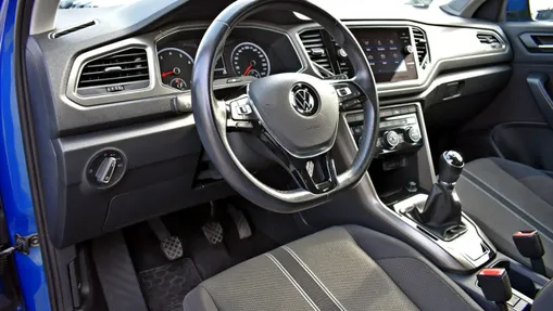 VOLKSWAGEN T-ROC -