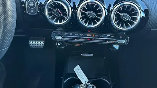 MERCEDES-BENZ CLA -