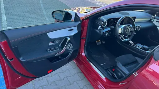 MERCEDES-BENZ CLA -