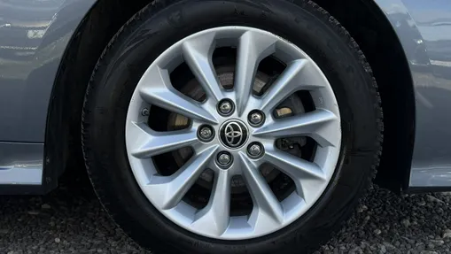 TOYOTA Corolla -