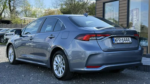 TOYOTA Corolla -