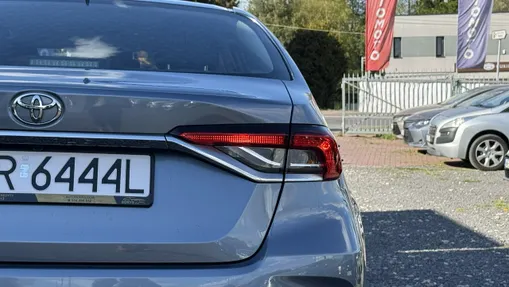 TOYOTA Corolla -