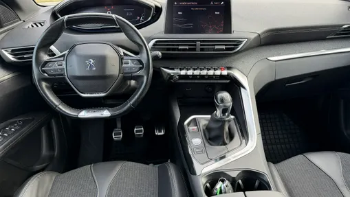 PEUGEOT 3008 -