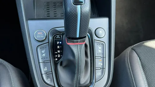 HYUNDAI Kona -