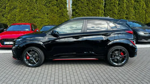 HYUNDAI Kona -