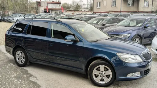 SKODA Octavia -