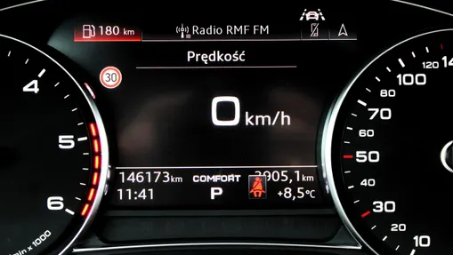 AUDI A6 -