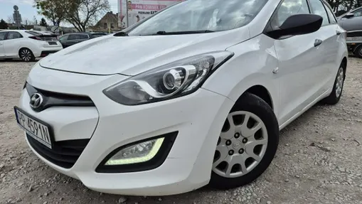 HYUNDAI i30 -