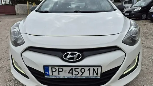 HYUNDAI i30 -