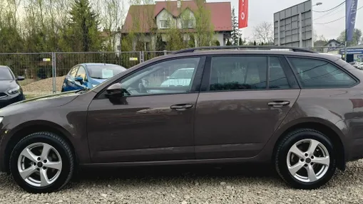 SKODA Octavia -