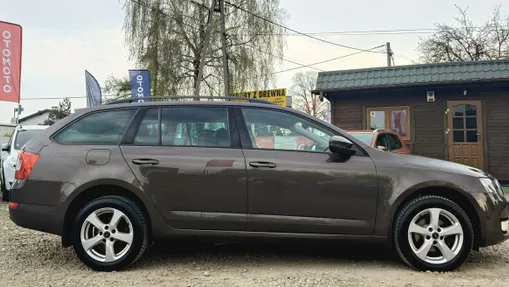 SKODA Octavia -