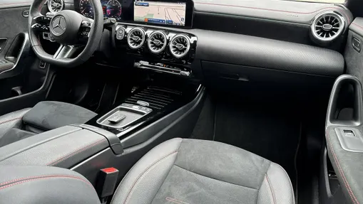 MERCEDES-BENZ CLA -
