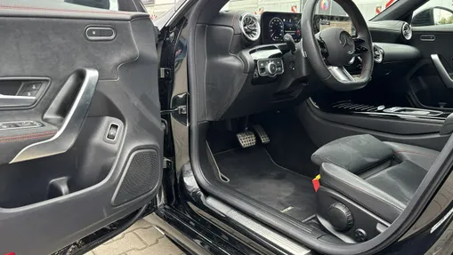 MERCEDES-BENZ CLA -