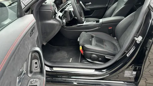 MERCEDES-BENZ CLA -