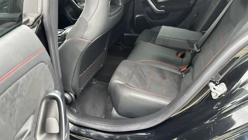MERCEDES-BENZ CLA -