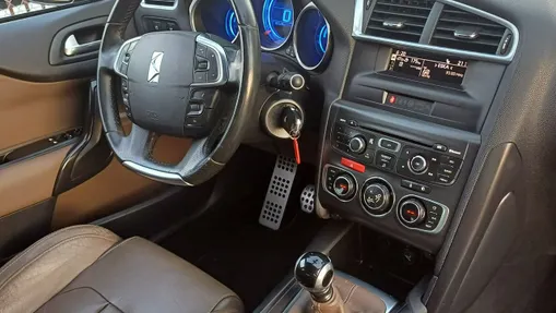 CITROEN DS4 -