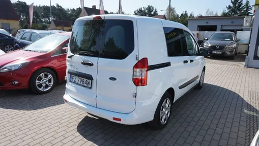 FORD Transit Courier -