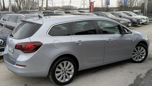 OPEL Astra -