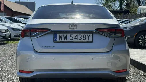 TOYOTA Corolla -
