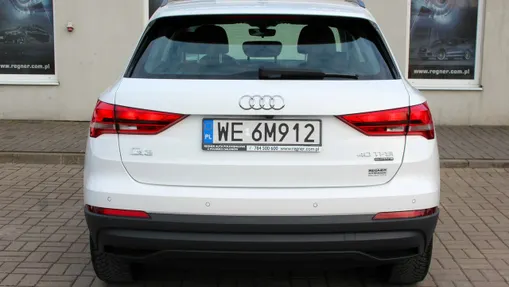 AUDI Q3 -
