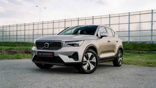 VOLVO XC40 -