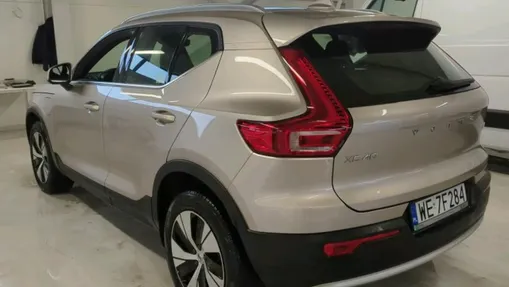 VOLVO XC40 -