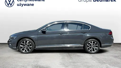 VOLKSWAGEN Passat -