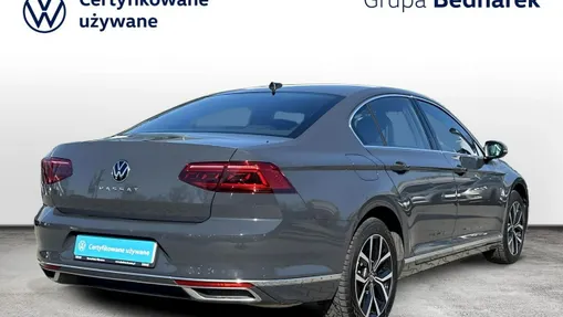 VOLKSWAGEN Passat -