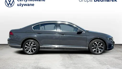 VOLKSWAGEN Passat -